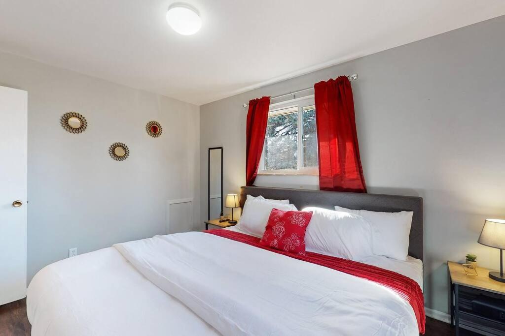 Large Remodeled Home With 5 Bedrooms 4 King Bed Centennial Εξωτερικό φωτογραφία