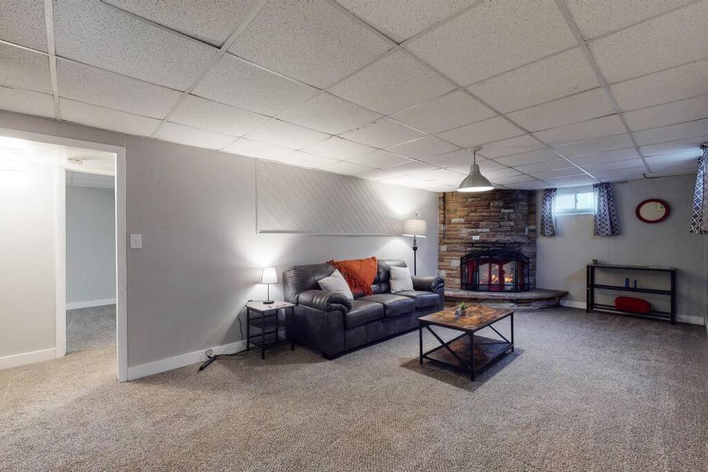 Large Remodeled Home With 5 Bedrooms 4 King Bed Centennial Εξωτερικό φωτογραφία