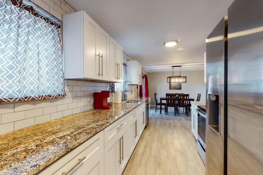 Large Remodeled Home With 5 Bedrooms 4 King Bed Centennial Εξωτερικό φωτογραφία