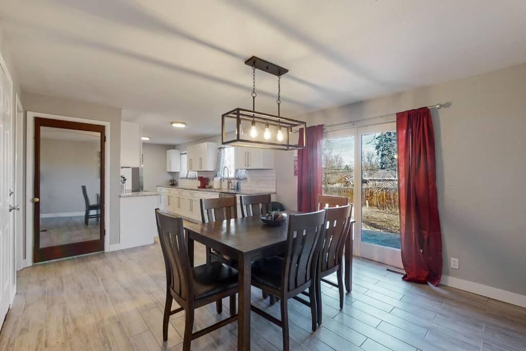 Large Remodeled Home With 5 Bedrooms 4 King Bed Centennial Εξωτερικό φωτογραφία
