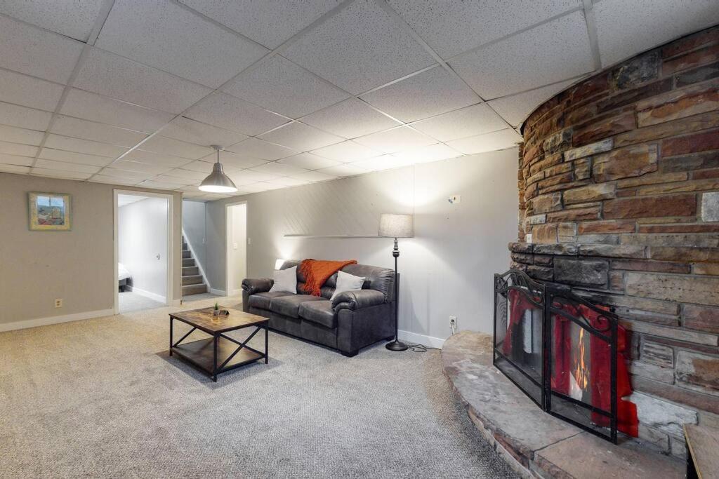 Large Remodeled Home With 5 Bedrooms 4 King Bed Centennial Εξωτερικό φωτογραφία